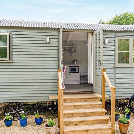 Fig Tree Shepherds Hut Bridport Exterior photo